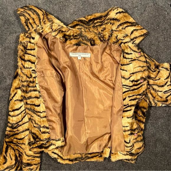 WHAT GOES AROUND COMES AROUND faux fur shrug 🔥 small - Picture 3 of 9